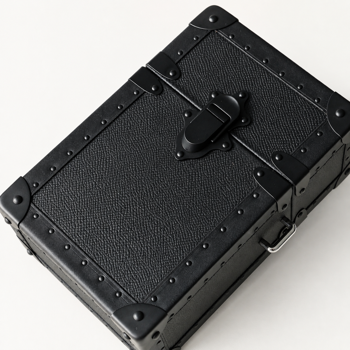 Trunk bag hardware set with wood frame components