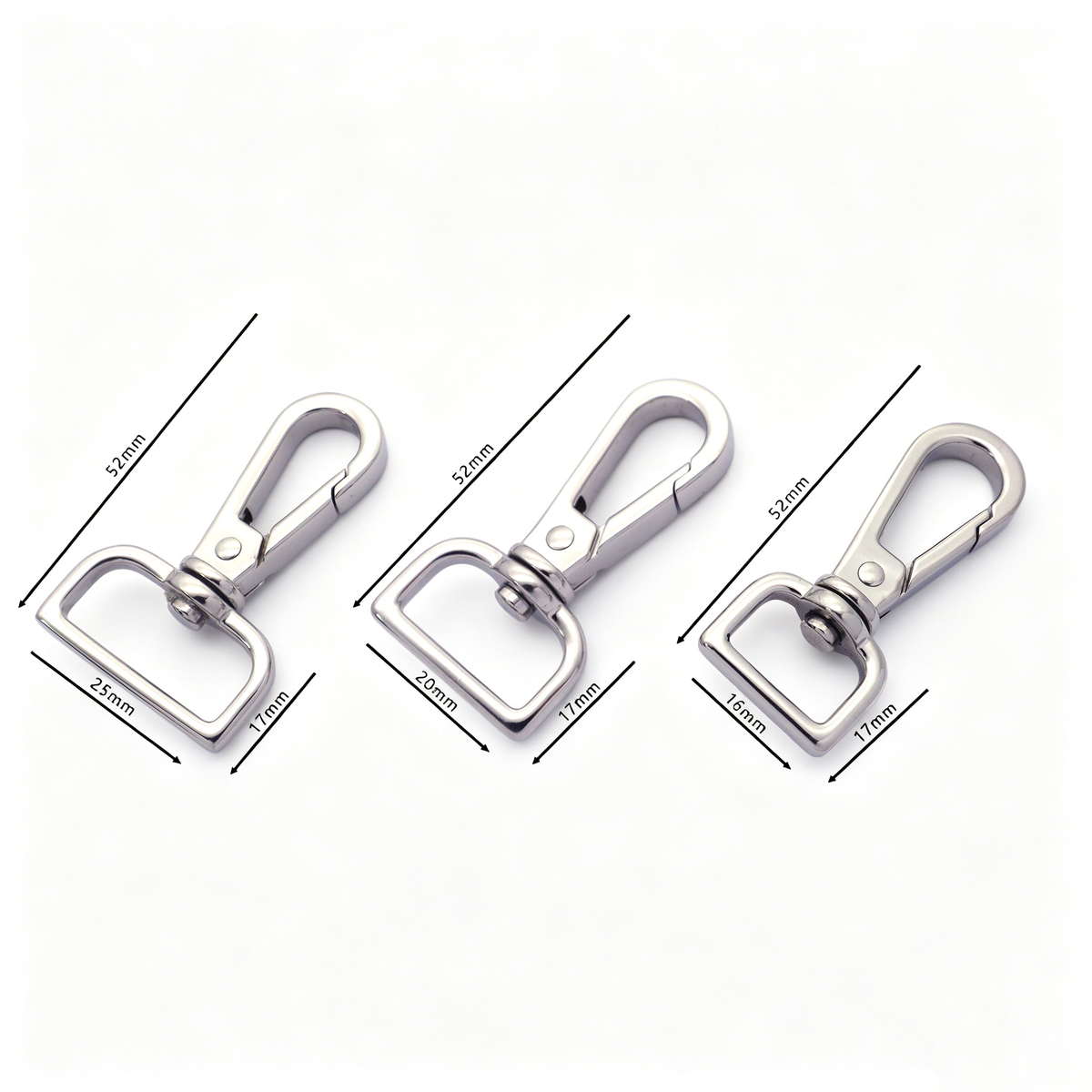 Bag hook clasp size and hardware detail for leather bags