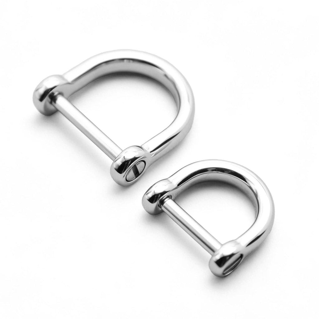Stainless steel removable shackle showing screw pin detail