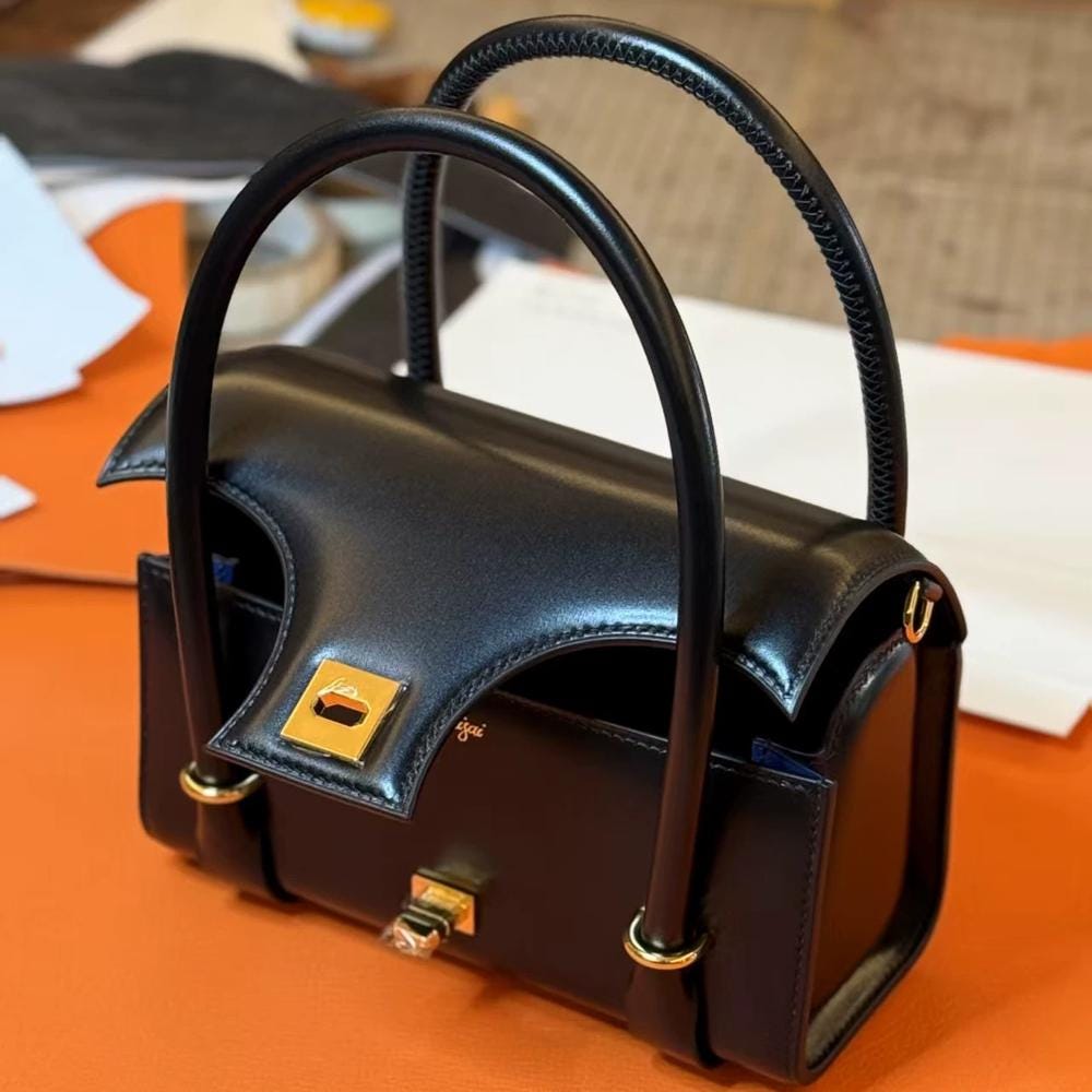 Square turn locks for leather bags with mounting hardware
